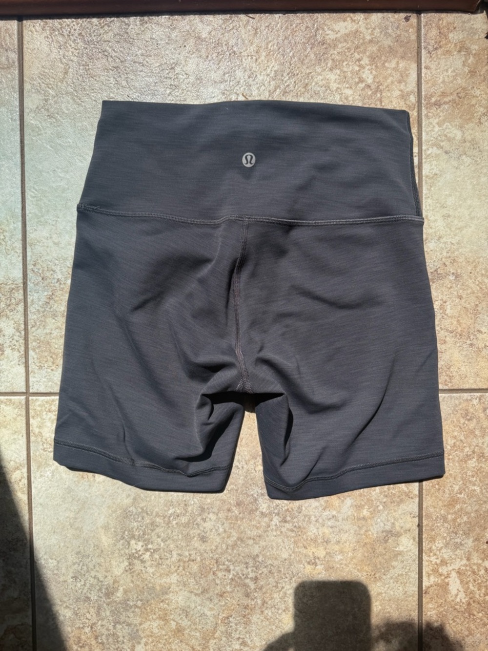 2 Lululemon Wunder Train high rise shorts with 6 in inseam, size 6 - Picture 7 of 9